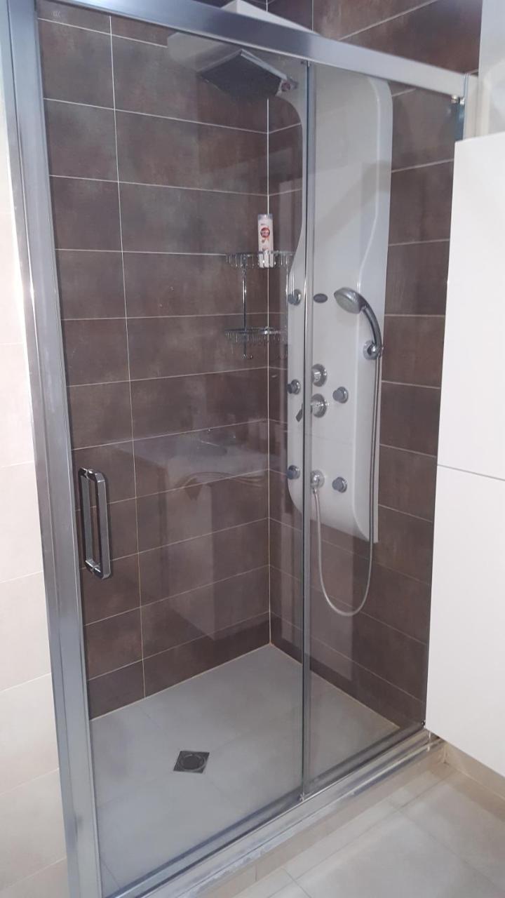 Apartment Rustaveli 1 Тбілісі Екстер'єр фото